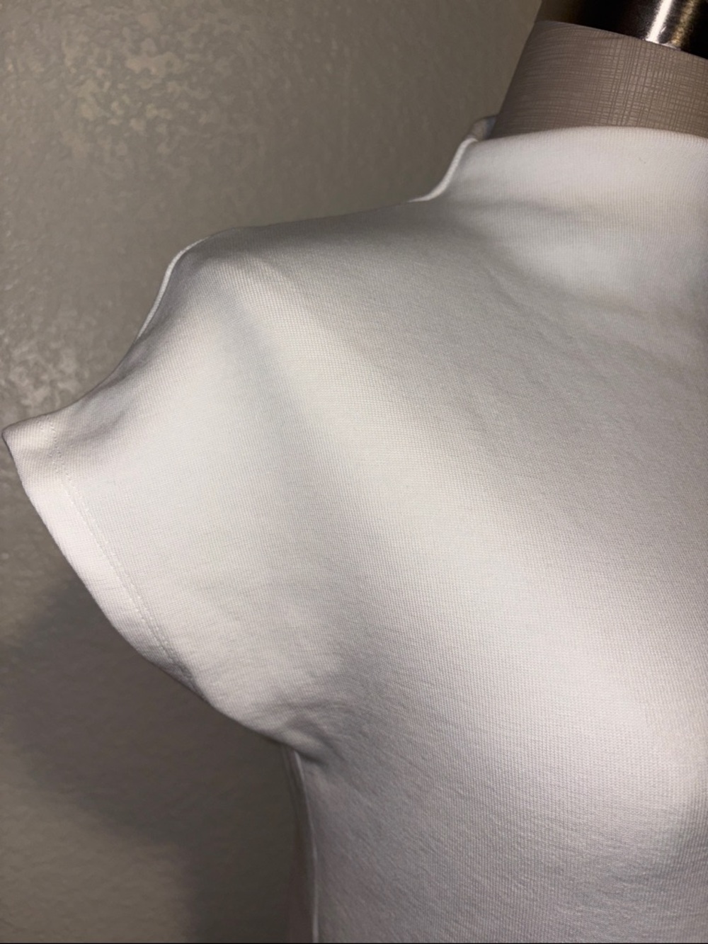 Zara White Short Sleeve Mock Neck Top - Picture 2 of 6